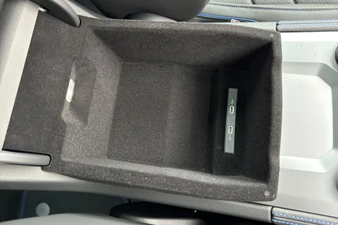 Volkswagen Touareg 3.0 V6 TSI eHybrid 14.3kWh R Tiptronic 4Motion Euro 6 (s/s) 5dr Thumbnail #46