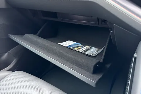 Volkswagen Touareg 3.0 V6 TSI eHybrid 14.3kWh R Tiptronic 4Motion Euro 6 (s/s) 5dr Thumbnail #47