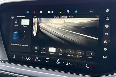 Volkswagen Touareg 3.0 V6 TSI eHybrid 14.3kWh R Tiptronic 4Motion Euro 6 (s/s) 5dr Thumbnail #54