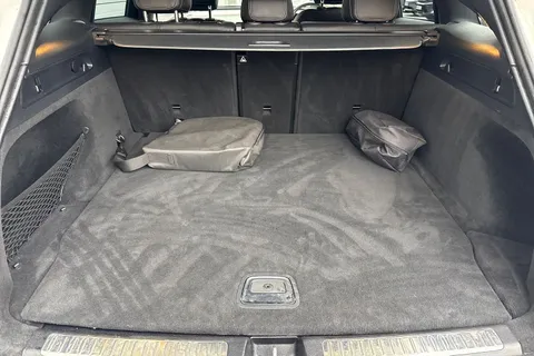 GU70LHJ Mercedes-Benz Eqc EQC 400 80kWh AMG Line Auto 4MATIC 5dr Thumbnail #8