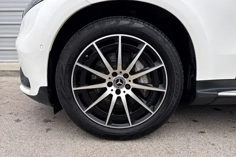 GU70LHJ Mercedes-Benz Eqc EQC 400 80kWh AMG Line Auto 4MATIC 5dr Thumbnail #13