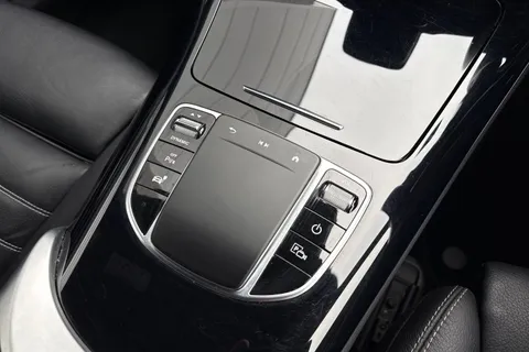 GU70LHJ Mercedes-Benz Eqc EQC 400 80kWh AMG Line Auto 4MATIC 5dr Thumbnail #24