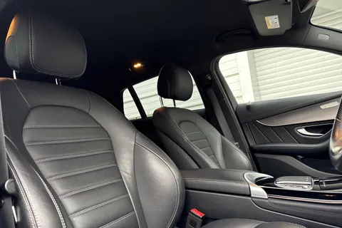 GU70LHJ Mercedes-Benz Eqc EQC 400 80kWh AMG Line Auto 4MATIC 5dr Thumbnail #25