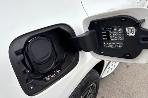 GU70LHJ Mercedes-Benz Eqc EQC 400 80kWh AMG Line Auto 4MATIC 5dr Thumbnail #33