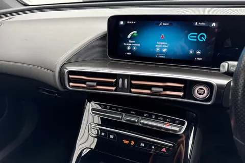 GU70LHJ Mercedes-Benz Eqc EQC 400 80kWh AMG Line Auto 4MATIC 5dr Thumbnail #35