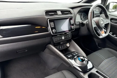 WK23UCL Nissan Leaf 39kWh N-Connecta Auto 5dr Thumbnail #10