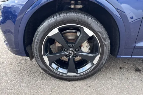 DF69VTT Audi Q5 Black Edition 45 TFSI quattro 245 PS S tronic Thumbnail #11