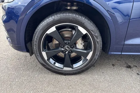 DF69VTT Audi Q5 Black Edition 45 TFSI quattro 245 PS S tronic Thumbnail #13