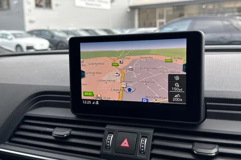 DF69VTT Audi Q5 Black Edition 45 TFSI quattro 245 PS S tronic Thumbnail #18