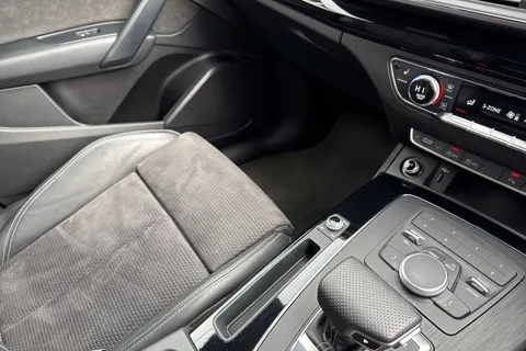 DF69VTT Audi Q5 Black Edition 45 TFSI quattro 245 PS S tronic Thumbnail #21