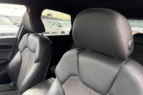 DF69VTT Audi Q5 Black Edition 45 TFSI quattro 245 PS S tronic Thumbnail #25