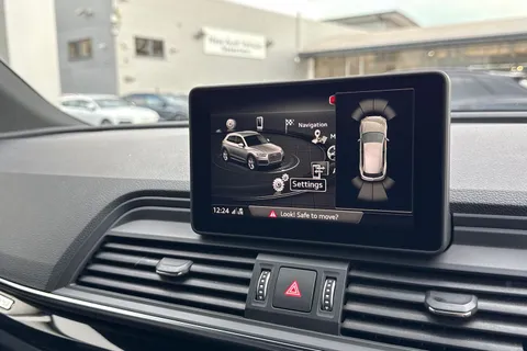 DF69VTT Audi Q5 Black Edition 45 TFSI quattro 245 PS S tronic Thumbnail #32