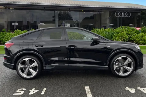  Audi Q4 e-tron 40 Black Edition Sportback Auto 5dr 63kWh Thumbnail #4