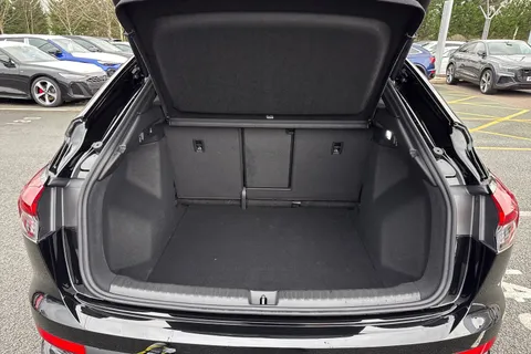  Audi Q4 e-tron 40 Black Edition Sportback Auto 5dr 63kWh Thumbnail #7