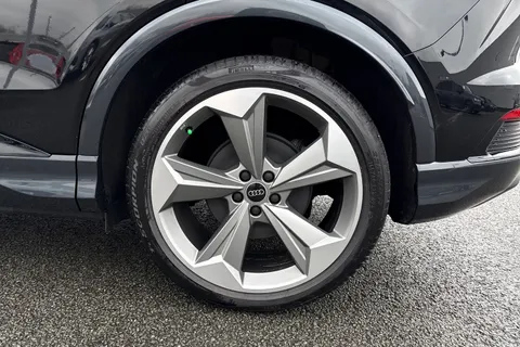  Audi Q4 e-tron 40 Black Edition Sportback Auto 5dr 63kWh Thumbnail #12
