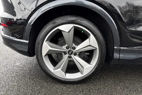  Audi Q4 e-tron 40 Black Edition Sportback Auto 5dr 63kWh Thumbnail #13