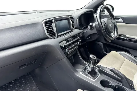 LD18URS Kia Sportage 2.0 CRDi GT-Line AWD Euro 6 5dr Thumbnail #16