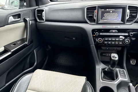 LD18URS Kia Sportage 2.0 CRDi GT-Line AWD Euro 6 5dr Thumbnail #21