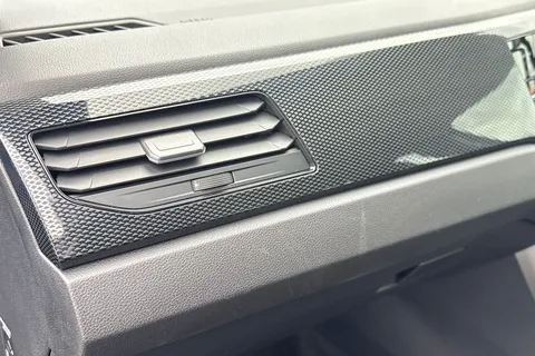 GJ25SVZ Volkswagen Polo 1.0 TSI Life 5dr DSG Thumbnail #29