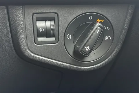 GJ25SVZ Volkswagen Polo 1.0 TSI Life 5dr DSG Thumbnail #32