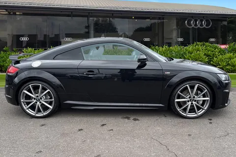 BV23VAD Audi TT Coup- Black Edition 45 TFSI quattro 245 PS S tronic Thumbnail #4