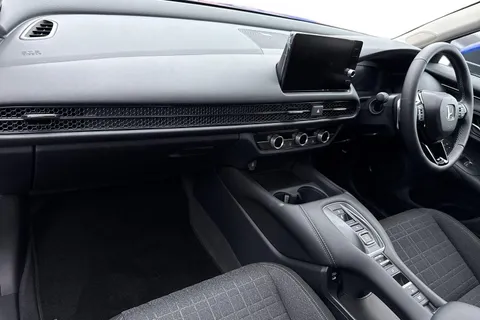 RX75UKO Honda ZR-V 2.0 eHEV Elegance 5dr CVT Thumbnail #17