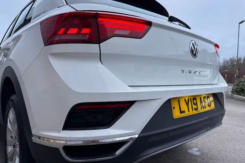LY19AFO Volkswagen T-Roc 1.6 TDI SE Euro 6 (s/s) 5dr Thumbnail #9