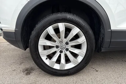 LY19AFO Volkswagen T-Roc 1.6 TDI SE Euro 6 (s/s) 5dr Thumbnail #11