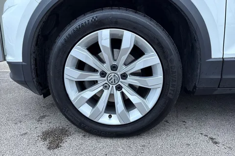 LY19AFO Volkswagen T-Roc 1.6 TDI SE Euro 6 (s/s) 5dr Thumbnail #13