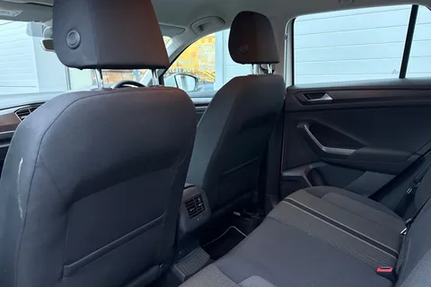 LY19AFO Volkswagen T-Roc 1.6 TDI SE Euro 6 (s/s) 5dr Thumbnail #35