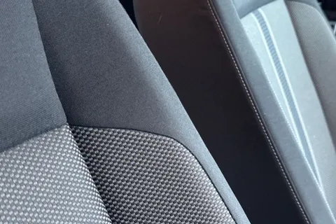 LY19AFO Volkswagen T-Roc 1.6 TDI SE Euro 6 (s/s) 5dr Thumbnail #39