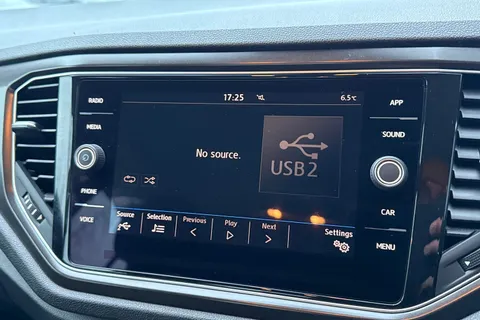 LY19AFO Volkswagen T-Roc 1.6 TDI SE Euro 6 (s/s) 5dr Thumbnail #45