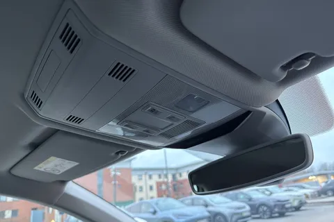 LY19AFO Volkswagen T-Roc 1.6 TDI SE Euro 6 (s/s) 5dr Thumbnail #58