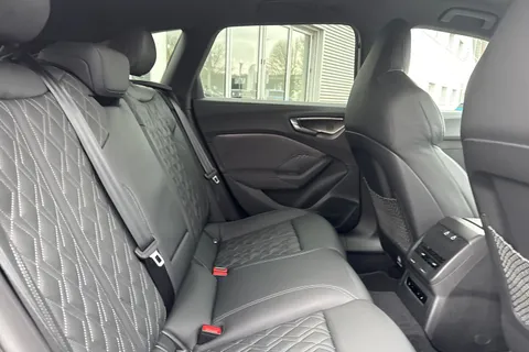 KY74FLE Audi S5 Avant Launch Edition TFSI  367 PS S tronic Thumbnail #39