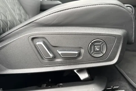 KY74FLE Audi S5 Avant Launch Edition TFSI  367 PS S tronic Thumbnail #46