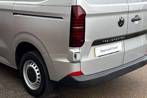BJ25ZZC Volkswagen Transporter 2.0 TDI 150 Commerce Van Auto Thumbnail #8