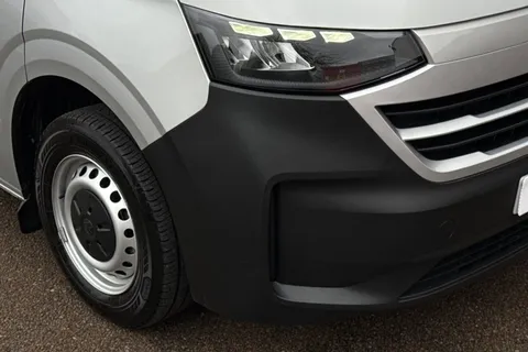 BJ25ZZC Volkswagen Transporter 2.0 TDI 150 Commerce Van Auto Thumbnail #9