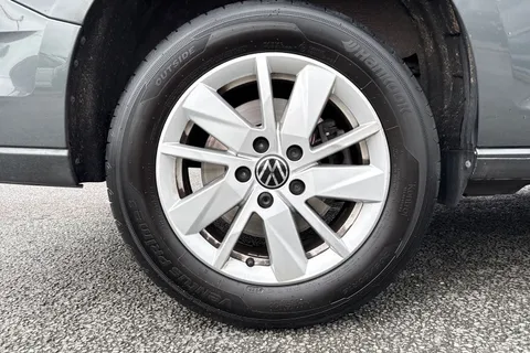 DA25CZJ Volkswagen Caddy Maxi 2.0 TDI 122PS Commerce Pro Van DSG [Tech Pack] Thumbnail #12