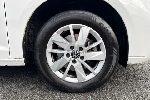 DA25AOL Volkswagen Caddy C20 Cargo Commerce Pro SWB 122 PS 2.0 TDI 7sp DSG Thumbnail #11