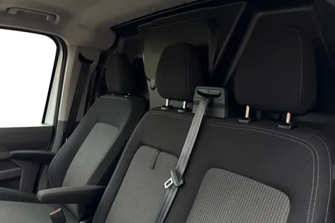 BJ25ZZC Volkswagen Transporter 2.0 TDI 150 Commerce Van Auto Thumbnail #16