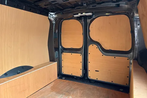 DA25CZJ Volkswagen Caddy Maxi 2.0 TDI 122PS Commerce Pro Van DSG [Tech Pack] Thumbnail #20