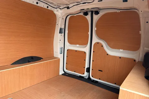 DA25AOL Volkswagen Caddy C20 Cargo Commerce Pro SWB 122 PS 2.0 TDI 7sp DSG Thumbnail #20