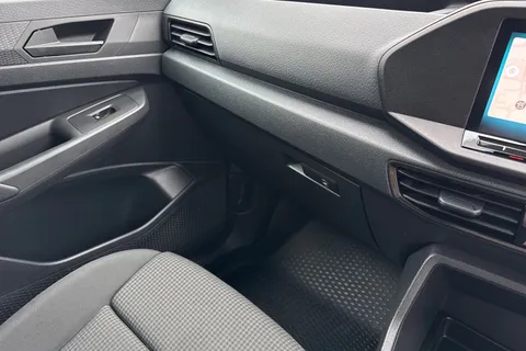 DA25CZJ Volkswagen Caddy Maxi 2.0 TDI 122PS Commerce Pro Van DSG [Tech Pack] Thumbnail #21