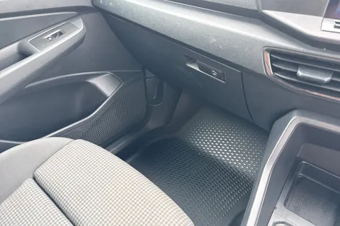 DA25AOL Volkswagen Caddy C20 Cargo Commerce Pro SWB 122 PS 2.0 TDI 7sp DSG Thumbnail #21