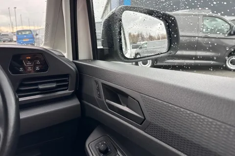 DA25AOL Volkswagen Caddy C20 Cargo Commerce Pro SWB 122 PS 2.0 TDI 7sp DSG Thumbnail #22