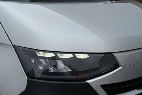 BJ25ZZC Volkswagen Transporter 2.0 TDI 150 Commerce Van Auto Thumbnail #28