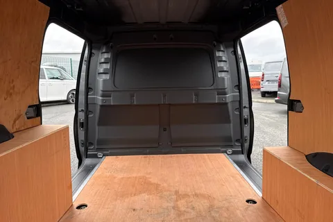 DA25CZJ Volkswagen Caddy Maxi 2.0 TDI 122PS Commerce Pro Van DSG [Tech Pack] Thumbnail #31