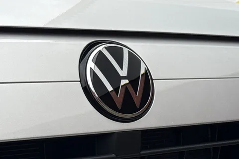 BJ25ZZC Volkswagen Transporter 2.0 TDI 150 Commerce Van Auto Thumbnail #31