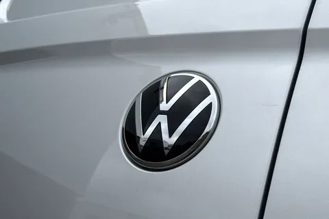 BJ25ZZC Volkswagen Transporter 2.0 TDI 150 Commerce Van Auto Thumbnail #35