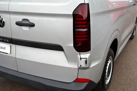 BJ25ZZC Volkswagen Transporter 2.0 TDI 150 Commerce Van Auto Thumbnail #37